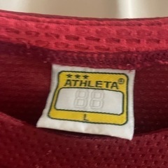 【美品】アスレタ　プラT    Lサイズ　赤の画像