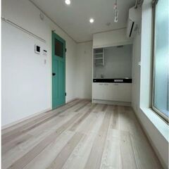 👑三ッ沢上町駅👑白い床に白い壁がきれいさを際立たせてます🌊🍉フリ...