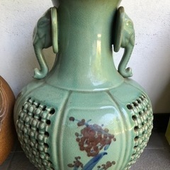 高麗青磁の壺　もらって下さい