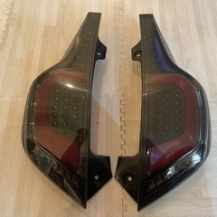 トヨタ　アクア　スモーク　テール　LED NHP10