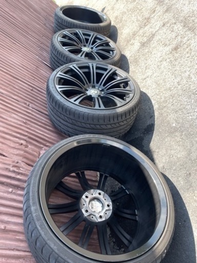 BMW 535i装着タイヤ245/35R20,275/30R20