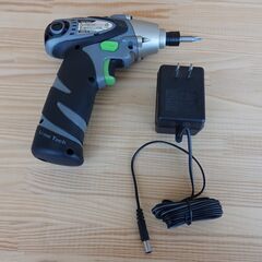 充電式インパクトドライバー　完動品　の画像