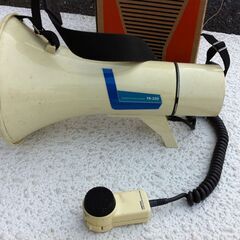 値下げ。格安中古短期使用　携帯メガホン・ハンドマイク　催事・イベント・運動会・選挙用等　多目的拡声器、ＵＮＩ－ＰＥＸ製　ＴＲ３２０手元マイク　２０ｗ・乾電池式　点検済み、特に傷、箱無し品。  　１０台限り。１台要修理品１台円有ります。　の画像