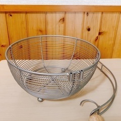 【値下げしました】バナナ掛け付きフルーツバスケットの画像