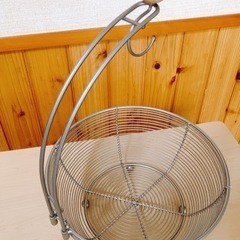 【値下げしました】バナナ掛け付きフルーツバスケットの画像