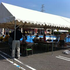 値下げ。格安中古短期使用　催事イベントテント・ジャンボワンタッチ高級テント　１５坪・５ｋ３ｋ、８本脚、　国産ＫＯＫ製品、サイズ約ｗ９００ｄ５４０ｈ　ｃｍ、天幕　白厚地、風に強い張地・フレーム、ワンタッチコンパクト組立式特許品。　風防横幕は、１ｋ（ｗ１８０ｈ１９０ｃｍ）当り１５００円の画像