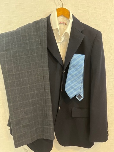 クラーク高校　制服