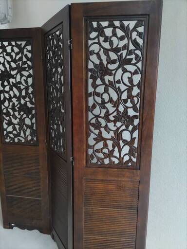 3折屏風透かし彫　パーテーション