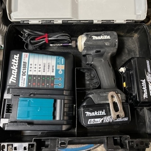 売れました　MAKITA マキタ 18V 充電式インパクトドライバ バッテリ2個・充電器・ケース