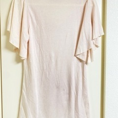 Vネック ベビーピンク  フリルスリーブ カットソー  Tシャツの画像