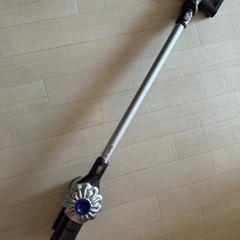 掃除機 dyson + 脚立 + 物干し竿  ※取りに来ていただ...