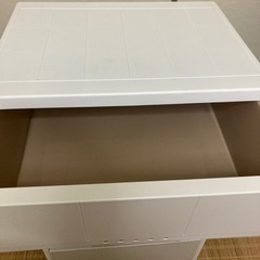 4段収納の画像