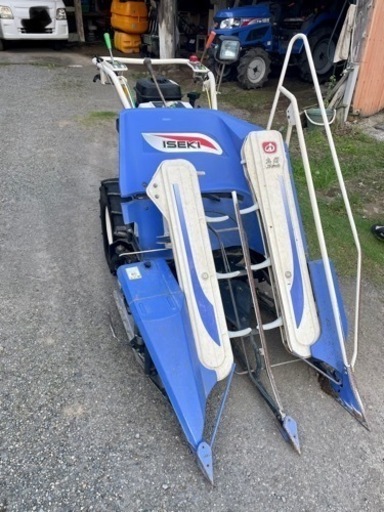 イセキ 稲刈り機 RZ220