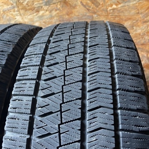 バリ山　BRIDGESTONE ブリヂストン　ブリジストン　VRX2 215/55R17 スタッドレス　タイヤ　2019年製　17イン