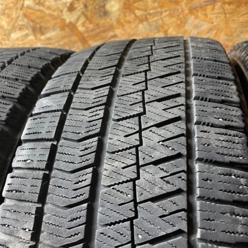 バリ山　BRIDGESTONE ブリヂストン　ブリジストン　VRX2 215/55R17 スタッドレス　タイヤ　2019年製　17イン