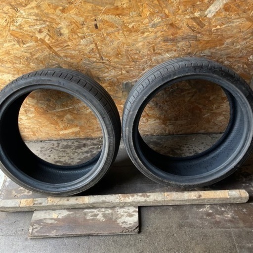 バリ山　MINERVA RADIAL F205 225/35R19 夏タイヤ　2021年製　2本　19インチ