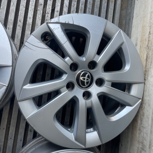 TOYOTA トヨタ　プリウス　純正　アルミホイール　15インチ