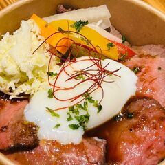 深夜のデリバリー配送を中心に、少しだけホールを手伝ってくれる方大募集！
