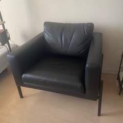 【譲ります 7/31まで】黒/グレーの1人掛けソファの画像