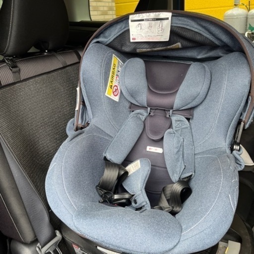 エーベルベベ　チャイルドシート　新生児から