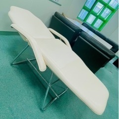 定価10万/高級エステベッド•マッサージ•マツエク リクライニングチェアー　の画像