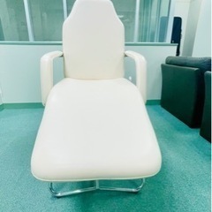 定価10万/高級エステベッド•マッサージ•マツエク リクライニングチェアー　の画像