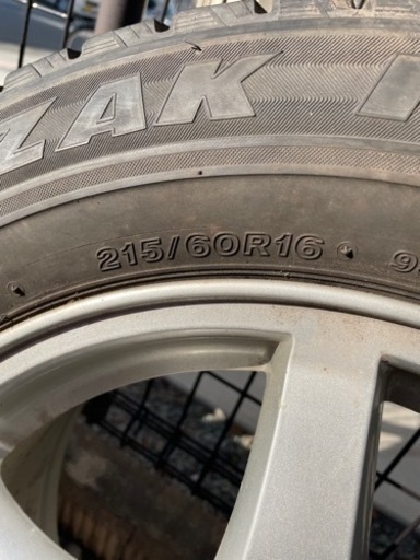 日々値下げ 215/60R16 ブリヂストン スタッドレス