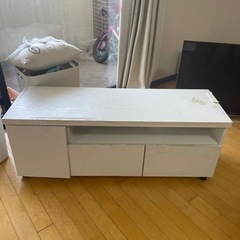 テレビ台　白　コロコロつき