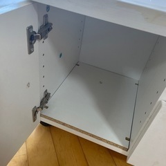 テレビ台　白　コロコロつきの画像