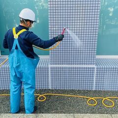 外壁洗浄STAFFの正社員募集　◎月給を週で換算し週払い　◎残業...