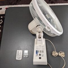扇風機　壁掛け　リモコン付き　人感センサー