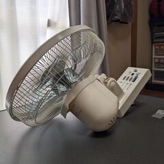 扇風機　壁掛け　リモコン付き　人感センサーの画像
