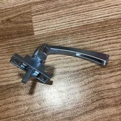 サッシロックハンドルの画像