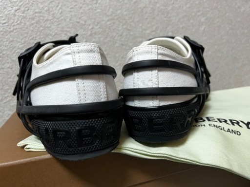 新品未使用　Burberry スニーカー　