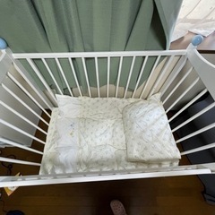 ベビーベッド の画像