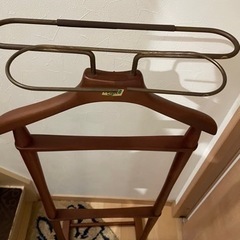 オススメ！★レトロ★ナジコ高級ハンガーラック　ウッド調の画像