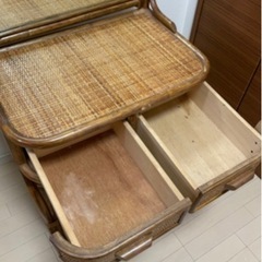 ラタン藤のドレッサーの画像