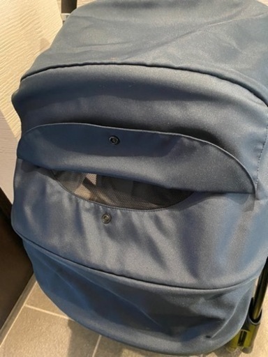 コンビ ATTO(アット) ネイビー ～エッグショック、正規品のレインカバー付き～