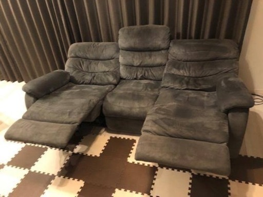 電動リクライニングソファー　定価97600円‼️