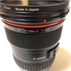 Canonカメラレンズ EF17-35F2.8L USM プロテクター,キャップ,フード付きの画像