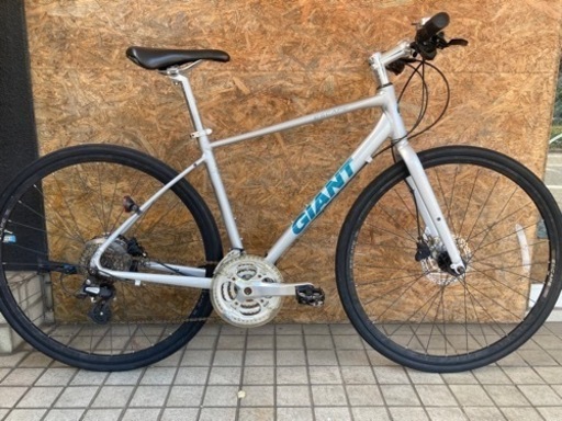 GIANT ジャイアントESCAPE R disc 油圧ディスクブレーキクロスバイク