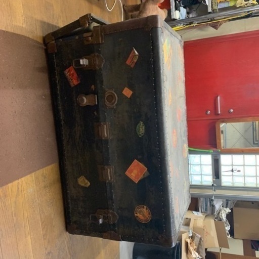 アンティーク巨大旅行ケース