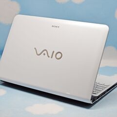 全国配送可♪ SONY 人気のVAIO 大容量 HDD 750GB 、Bluetooth、カメラ、マイク 搭載！ 人気の白 リモート ノートパソコン CD DVD WPS Office YouTube 学生 主婦 初心者さん 初期設定済み！ Excel、Word、PowerPoint☆の画像