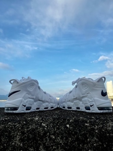 モアアップテンポ　NIKE