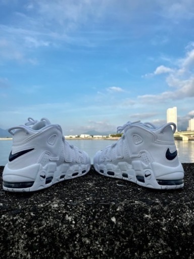 モアアップテンポ　NIKE