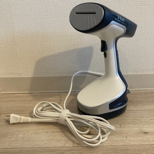 【締め切りました】ティファール　衣類スチーマー　アクセススチームプラス　DT8100J0
