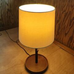 【値下げしました】ベッドサイドランプの画像