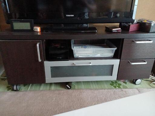 テレビ台　お譲りします！