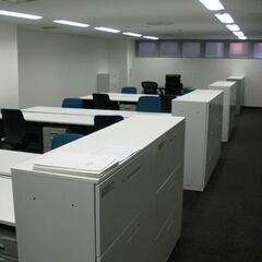 【未経験OK、日当保障、現金受取OK】都内でオフィス家具の入れ替...