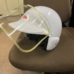 新品！すごい古いヘルメット。